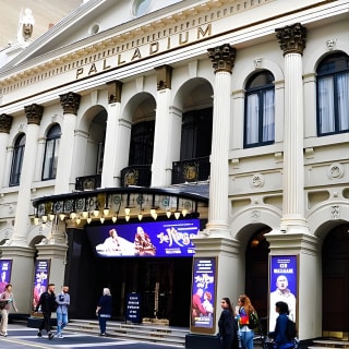 Gira de The Beatles en Londres en español 2