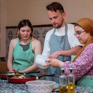 Cours de cuisine marocaine avec visite du marché et repas  13