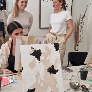 Kunstworkshop für Anfänger in München: Male Dein eigenes Kunstwerk in einer echten Galerie 4