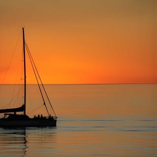 Adelaide Twilight Coast Sightseeing Cruise from Glenelg 2