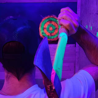 Axe Throwing Las Vegas Neon 4