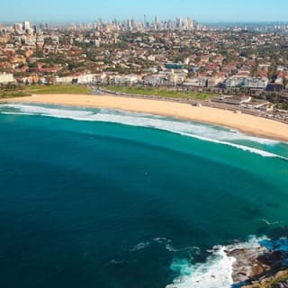 20-Minute Helicopter Flight Over Sydney and Beaches 7