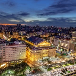 Tour a pie + Visita guiada al Teatro Colón 6