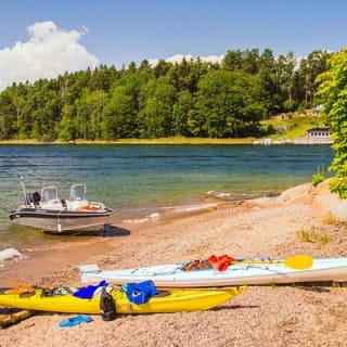 Family and kids friendly private kayak tour in Stockholm Archipelago 25