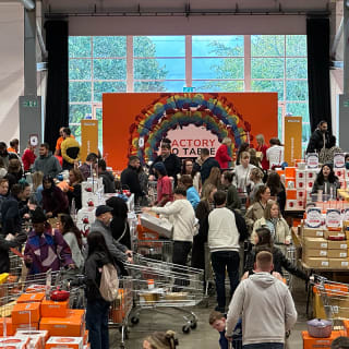 The Le Creuset Factory to Table Sale - Farnborough 4