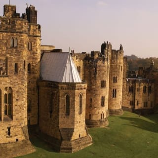 Alnwick Castle and Scottish Borders Tour including Castle Admission 3