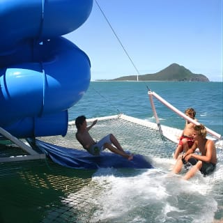 Port Stephens Tagesausflug mit Delfin-Kreuzfahrt, 4WD-Tour, Sandboarding 3