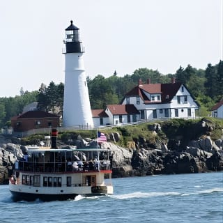 Lighthouse Lovers Cruise in Portland 4