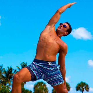 Beach Yoga Experience in South Beach 3