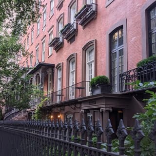Time Travel Outdoor Escape Game: New York Flatiron District 5