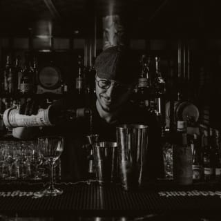 Menú romántico con champagne en el restaurante clandestino Vibra Speakeasy 2