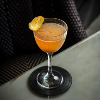 Menú romántico con champagne en el restaurante clandestino Vibra Speakeasy 4