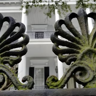Kleingruppen-Tour durch den Glamorous Garden District 12