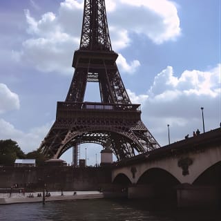 Visite de Paris : Déjeuner à la Tour Eiffel, croisière en bateau et visite du Louvre 9