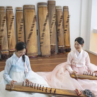 Beautyful Gayageum: Hanbok tragen und neugierige Klänge 1
