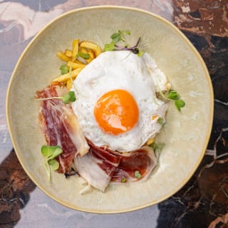 Brunch Im Besten Innenhof von Malasaña, Bei Tilda Neotaberna Castiza 4