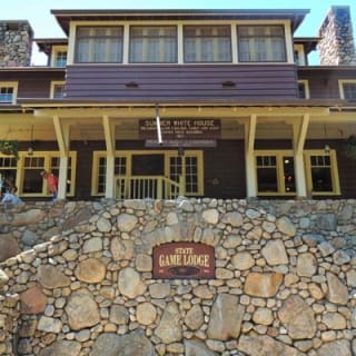 Mount Rushmore and Black Hills Tour with Two Meals and a Music Variety Show 5