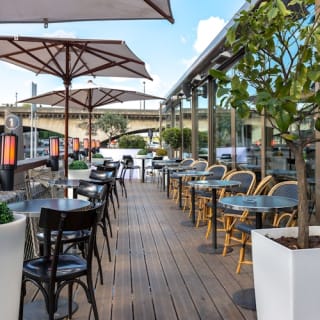 Paris : Croisière sur la Seine avec Audioguide + Dîner au Bistro Parisien 3