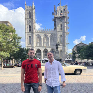 Old Montreal in Depth: Convertible Cadillac History Tour 4