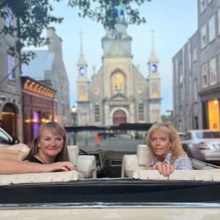 Old Montreal in Depth: Convertible Cadillac History Tour 5
