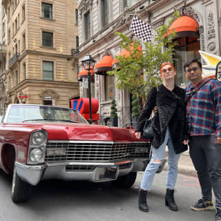 Old Montreal in Depth: Convertible Cadillac History Tour 6