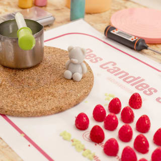 Pastry candle workshop at Des Candles Studio 4
