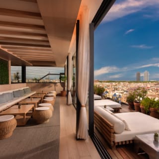 Aperitivo Tuesdays en The ROOF 2