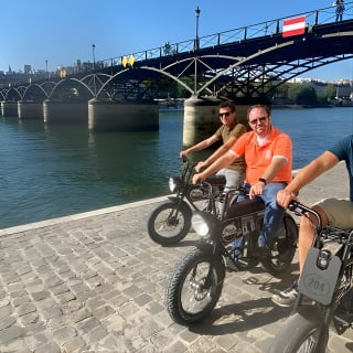 Visite guidée de Paris à vélo électrique pour les familles 14