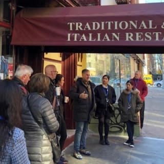 Little Italys ursprüngliche NYPD-geführte Gangster-, Kriminalitäts- und Food-Tour 2