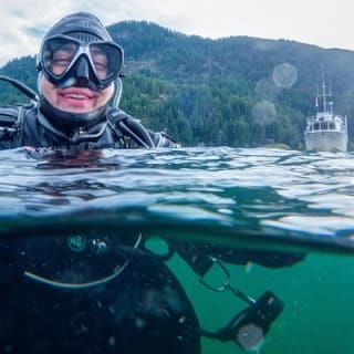 Scuba Dive Boat Charter in Vancouver (Certified Divers Only!) 1