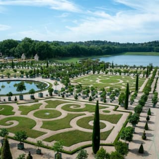 Château de Versailles : entrée à heure fixe + visite guidée + transport depuis Paris 7