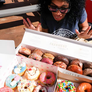 Santa Monica Delicious Donut Adventure & Walking Food Tour 8
