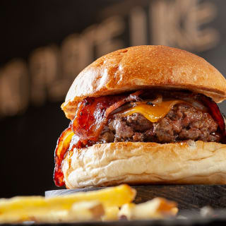 Menú exclusivo de hamburguesa o sándwich en Home Burger Bar 1