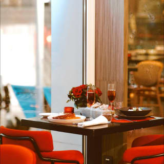Menú de San Valentín con vistas a la Gran Vía de Madrid en Hyatt Centric Hotel 5* 1