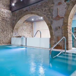 Expérience bien-être et romantisme : circuit d'hydrothérapie privé pour deux avec cava 1