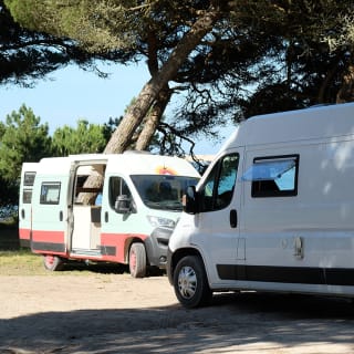 Aluga uma autocaravana e parte à aventura com a Yawa Vans 1