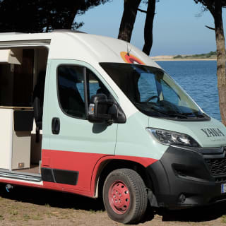 Aluga uma autocaravana e parte à aventura com a Yawa Vans 4