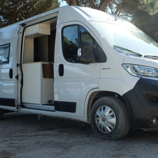 Aluga uma autocaravana e parte à aventura com a Yawa Vans 5