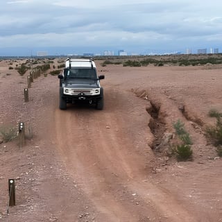 Dark Skies Stargazing Adventure con noleggio di lusso per Bronco 12