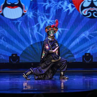 Amazing Acrobats: Grand Shanghai Circus Show in Branson 7