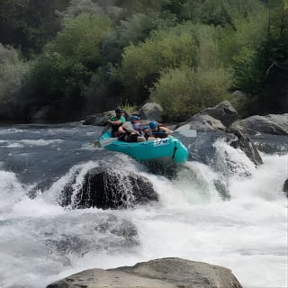 Excursion de rafting d'une journée sur le Middle Fork à Auburn (classe 3-4) 6