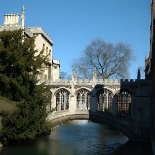 Oxford and Cambridge Tour from London 14