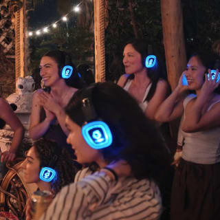 Listen Unplugged 4