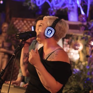 Listen Unplugged 6