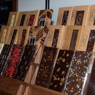 Gin LAB con bombones artesanos 4
