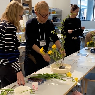 Traditional Japanese Flower Styling Workshop - Ikebana in Kyoto 3