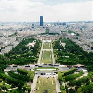 Tour Eiffel Accès en petit groupe au 2ème étage par l'ascenseur 5