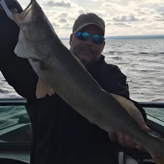 Lake Erie Walleye Fishing Charters 9