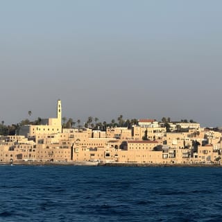 השכרת סירה פרטית בתל אביב-יפו עם רב חובל (שעה או שעתיים) 1