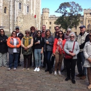 Early-Access Tower of London: Complete Tour with Crown Jewel & Opening Ceremony 6
